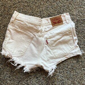 Levi 501 White shorts